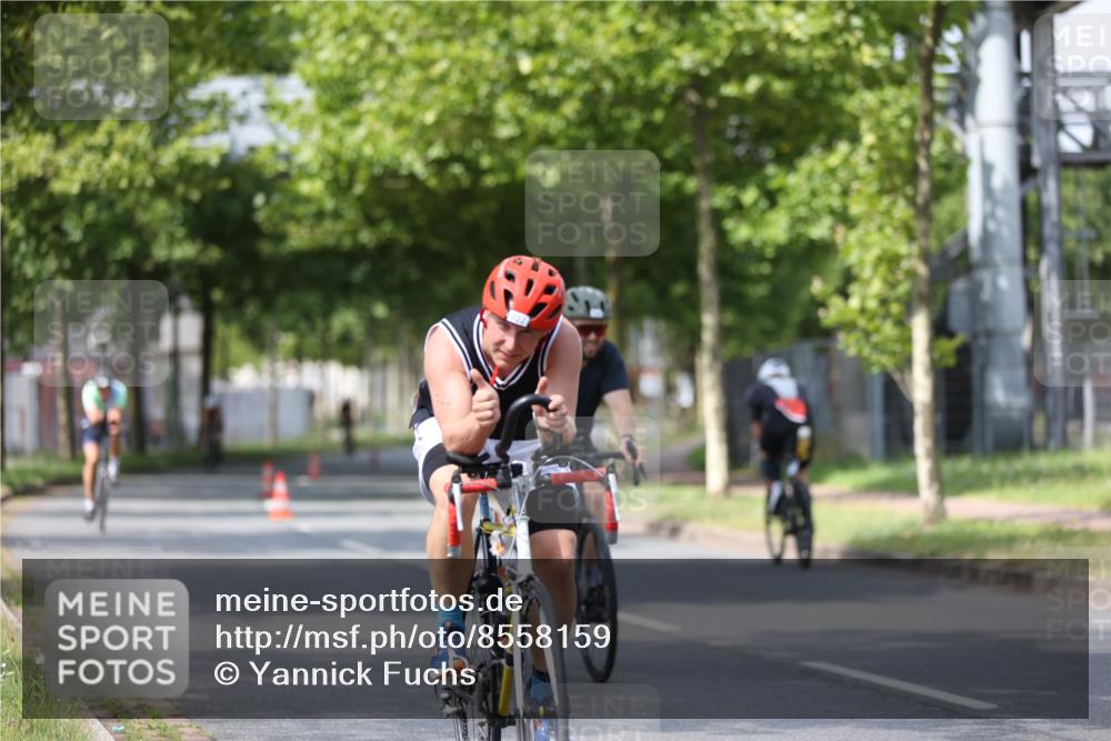 10.08.2025 - GEWOBA Citytriathlon Bremen Yannick Fuchs http://msf.ph/oto/8558159 10.08.2025 12:30:21 Radfahren 722, 733, 745, 760, 767, 823, 884, 932, 935, 943, 1013 meine-sportfotos.de