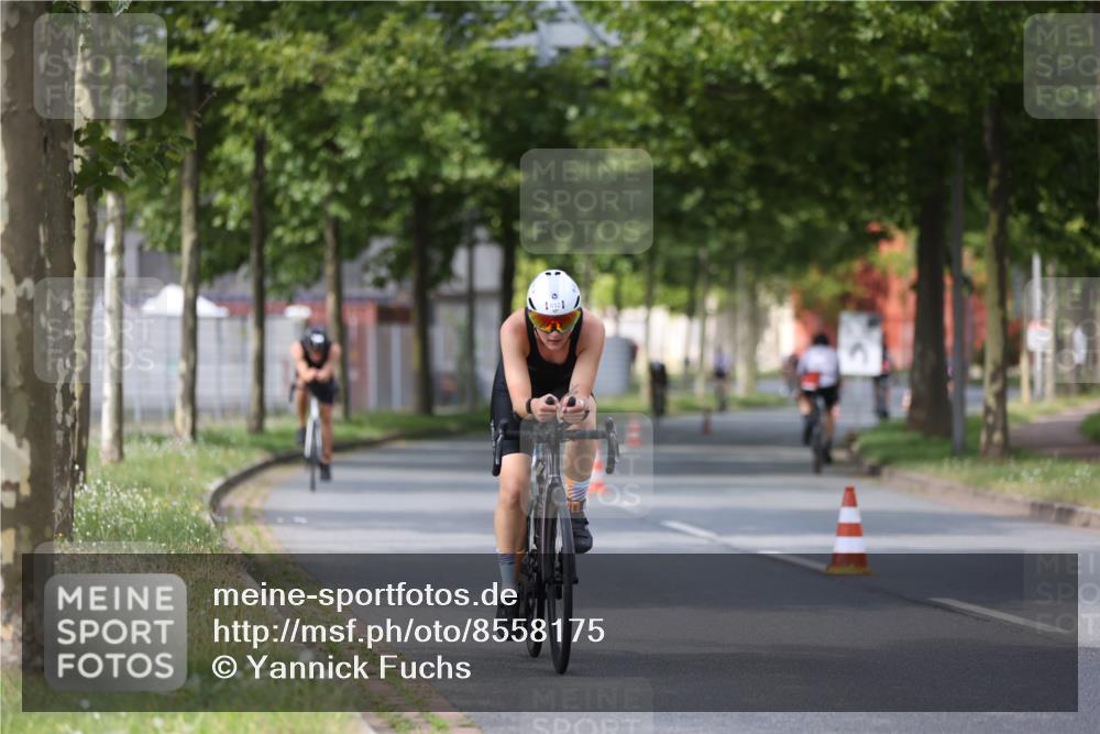 10.08.2025 - GEWOBA Citytriathlon Bremen Yannick Fuchs http://msf.ph/oto/8558175 10.08.2025 12:30:27 Radfahren 722, 733, 745, 767, 823, 924, 932, 935, 943, 1011, 1013 meine-sportfotos.de