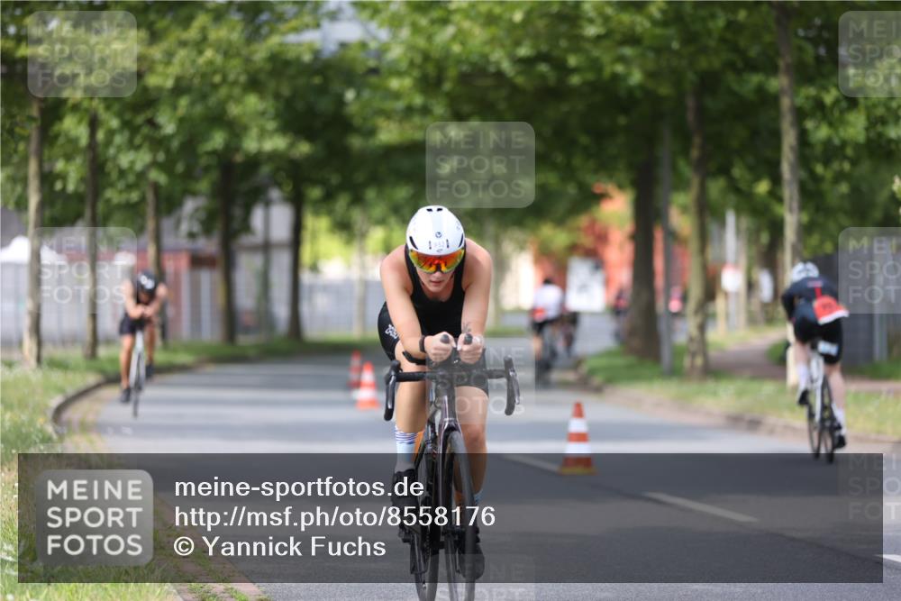 10.08.2025 - GEWOBA Citytriathlon Bremen Yannick Fuchs http://msf.ph/oto/8558176 10.08.2025 12:30:27 Radfahren 722, 733, 745, 767, 823, 924, 932, 935, 943, 1011, 1013 meine-sportfotos.de
