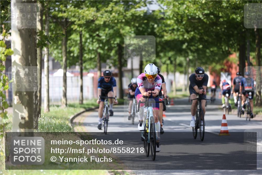 10.08.2025 - GEWOBA Citytriathlon Bremen Yannick Fuchs http://msf.ph/oto/8558218 10.08.2025 12:30:47 Radfahren 587, 752, 916, 924, 937, 951, 1011, 1020, 1022, 1026 meine-sportfotos.de