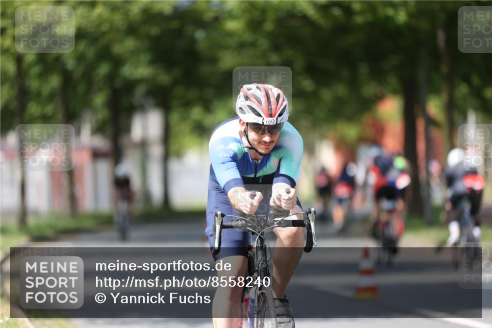 10.08.2025 - GEWOBA Citytriathlon Bremen Yannick Fuchs http://msf.ph/oto/8558240 10.08.2025 12:31:10 Radfahren 575, 621, 630, 692, 753, 801 meine-sportfotos.de