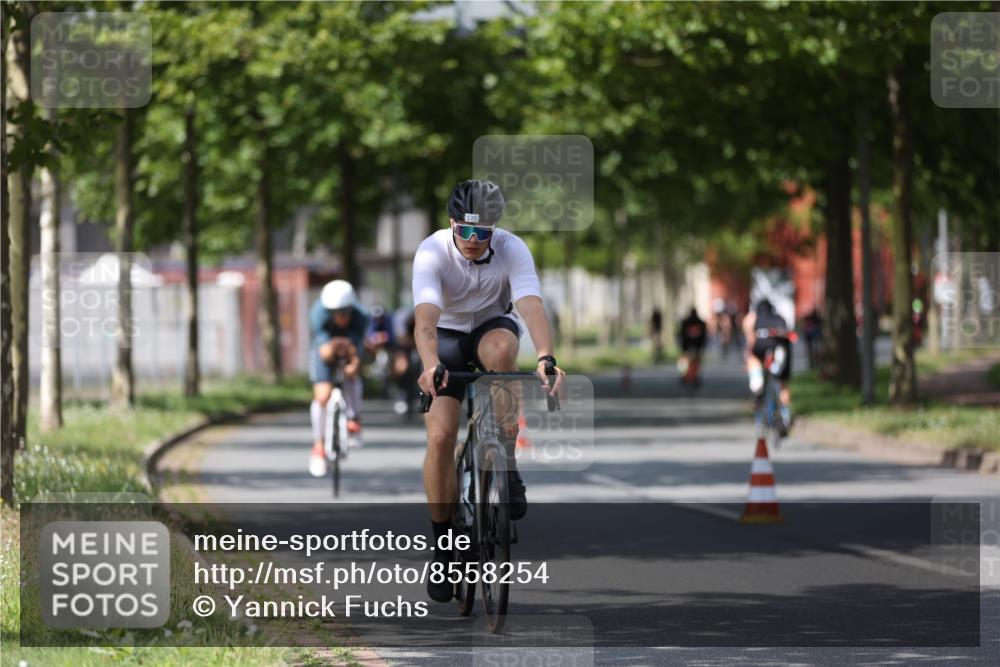 10.08.2025 - GEWOBA Citytriathlon Bremen Yannick Fuchs http://msf.ph/oto/8558254 10.08.2025 12:31:21 Radfahren 575, 616, 621, 630, 692, 753, 801, 863, 894, 905 meine-sportfotos.de