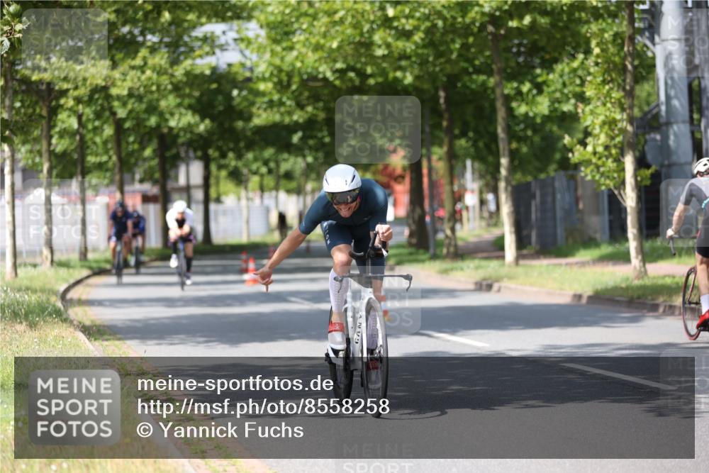 10.08.2025 - GEWOBA Citytriathlon Bremen Yannick Fuchs http://msf.ph/oto/8558258 10.08.2025 12:31:22 Radfahren 575, 616, 621, 630, 649, 753, 801, 863, 894, 905 meine-sportfotos.de