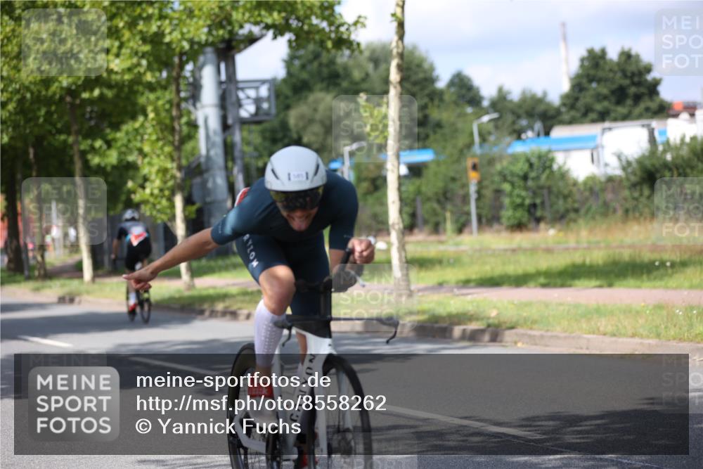 10.08.2025 - GEWOBA Citytriathlon Bremen Yannick Fuchs http://msf.ph/oto/8558262 10.08.2025 12:31:23 Radfahren 564, 575, 616, 621, 630, 649, 753, 788, 793, 801, 863, 894, 905 meine-sportfotos.de