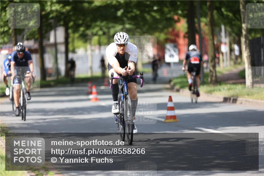 10.08.2025 - GEWOBA Citytriathlon Bremen Yannick Fuchs http://msf.ph/oto/8558266 10.08.2025 12:31:24 Radfahren 564, 575, 616, 630, 649, 753, 788, 793, 863, 894, 905 meine-sportfotos.de