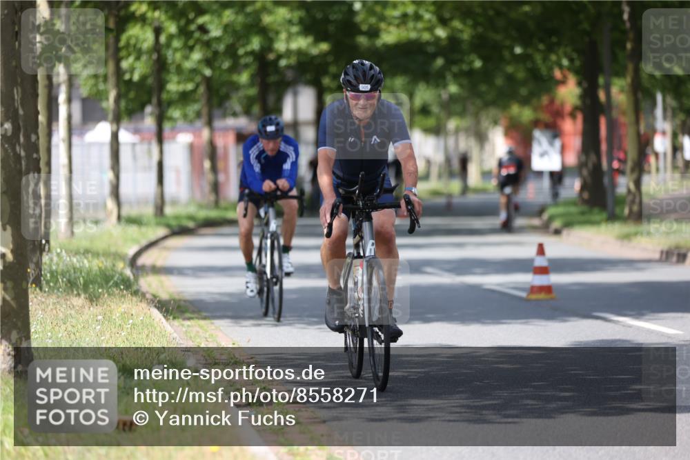 10.08.2025 - GEWOBA Citytriathlon Bremen Yannick Fuchs http://msf.ph/oto/8558271 10.08.2025 12:31:26 Radfahren 564, 575, 616, 630, 649, 753, 788, 793, 863, 894, 905 meine-sportfotos.de