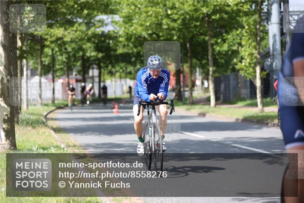 10.08.2025 - GEWOBA Citytriathlon Bremen Yannick Fuchs http://msf.ph/oto/8558276 10.08.2025 12:31:28 Radfahren 564, 575, 616, 630, 649, 655, 753, 788, 793, 863, 894, 905, 950 meine-sportfotos.de