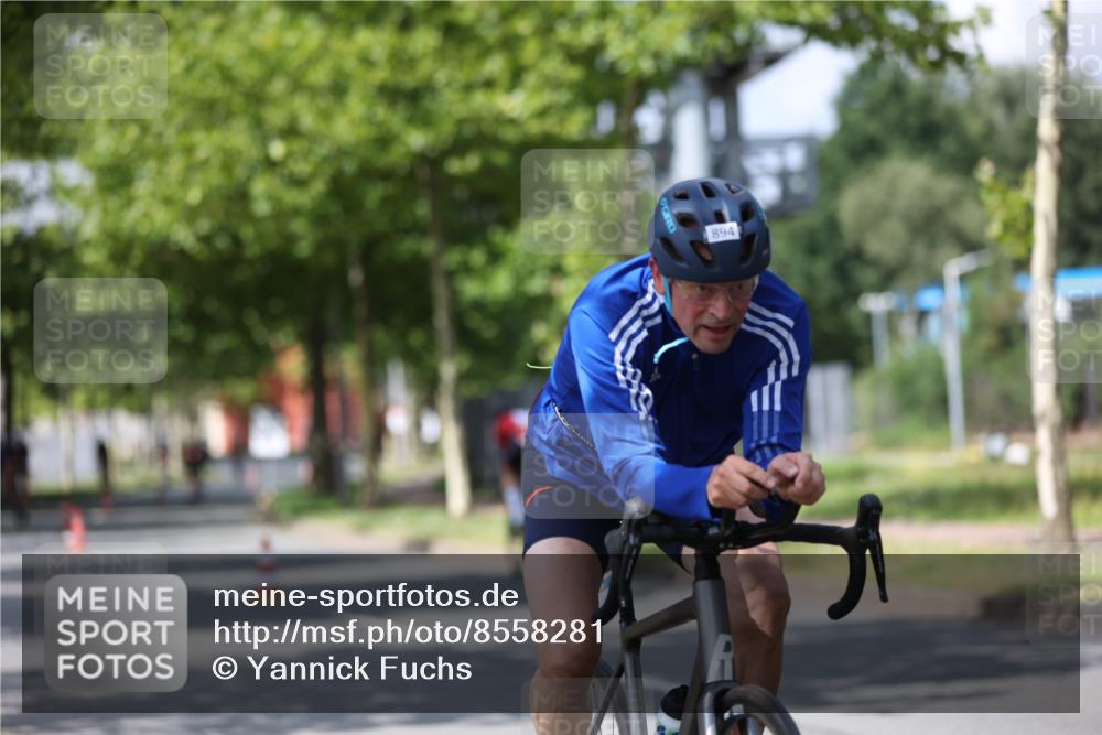 10.08.2025 - GEWOBA Citytriathlon Bremen Yannick Fuchs http://msf.ph/oto/8558281 10.08.2025 12:31:28 Radfahren 564, 575, 616, 630, 649, 655, 753, 788, 793, 863, 894, 905, 950 meine-sportfotos.de