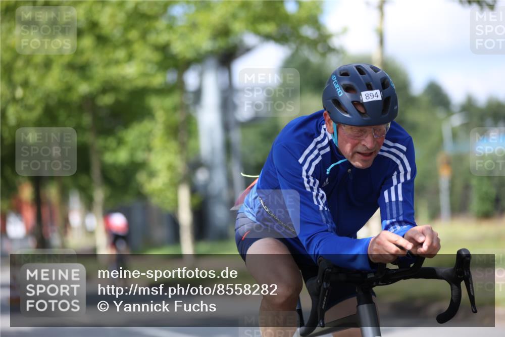 10.08.2025 - GEWOBA Citytriathlon Bremen Yannick Fuchs http://msf.ph/oto/8558282 10.08.2025 12:31:28 Radfahren 564, 575, 616, 630, 649, 655, 753, 788, 793, 863, 894, 905, 950 meine-sportfotos.de