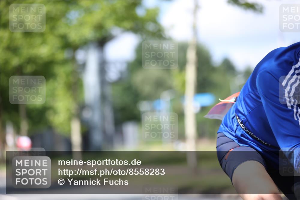 10.08.2025 - GEWOBA Citytriathlon Bremen Yannick Fuchs http://msf.ph/oto/8558283 10.08.2025 12:31:29 Radfahren 564, 575, 616, 630, 649, 654, 655, 788, 793, 863, 894, 905, 950 meine-sportfotos.de