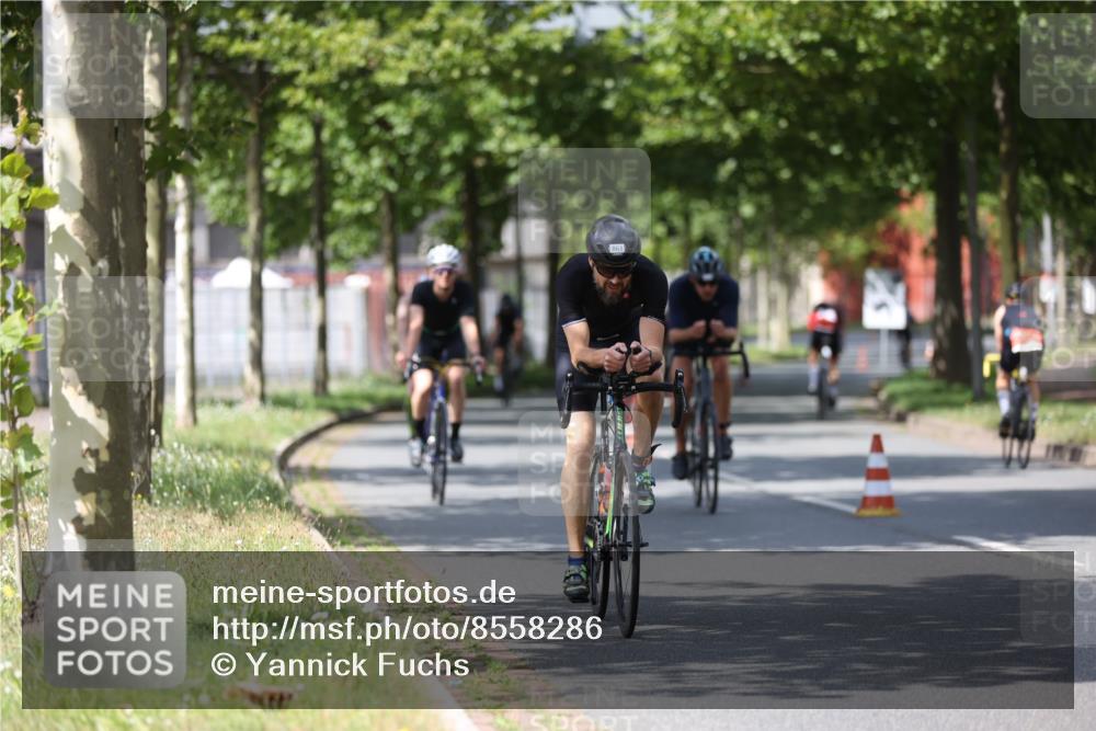10.08.2025 - GEWOBA Citytriathlon Bremen Yannick Fuchs http://msf.ph/oto/8558286 10.08.2025 12:31:31 Radfahren 564, 575, 616, 630, 649, 654, 655, 788, 793, 863, 894, 905, 950 meine-sportfotos.de