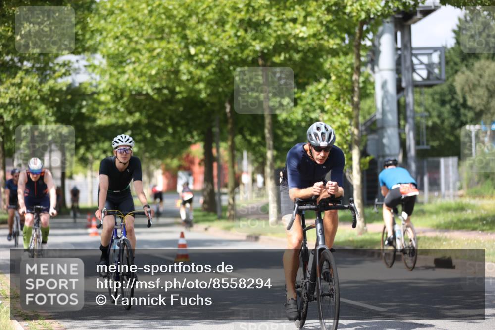 10.08.2025 - GEWOBA Citytriathlon Bremen Yannick Fuchs http://msf.ph/oto/8558294 10.08.2025 12:31:33 Radfahren 564, 616, 649, 654, 655, 788, 793, 863, 894, 905, 950 meine-sportfotos.de