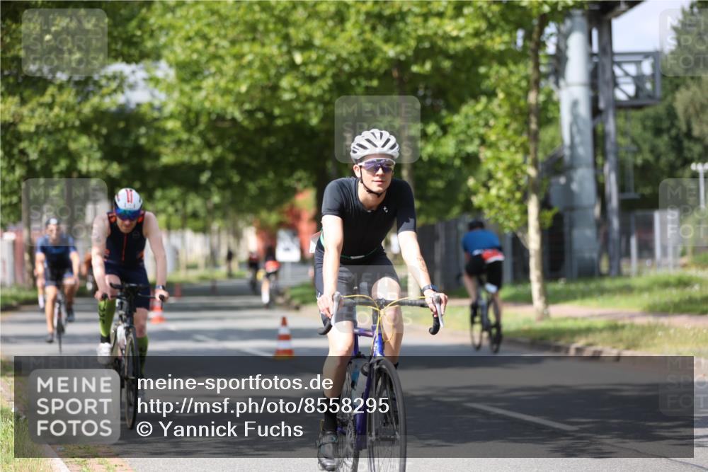 10.08.2025 - GEWOBA Citytriathlon Bremen Yannick Fuchs http://msf.ph/oto/8558295 10.08.2025 12:31:33 Radfahren 564, 616, 649, 654, 655, 788, 793, 863, 894, 905, 950 meine-sportfotos.de