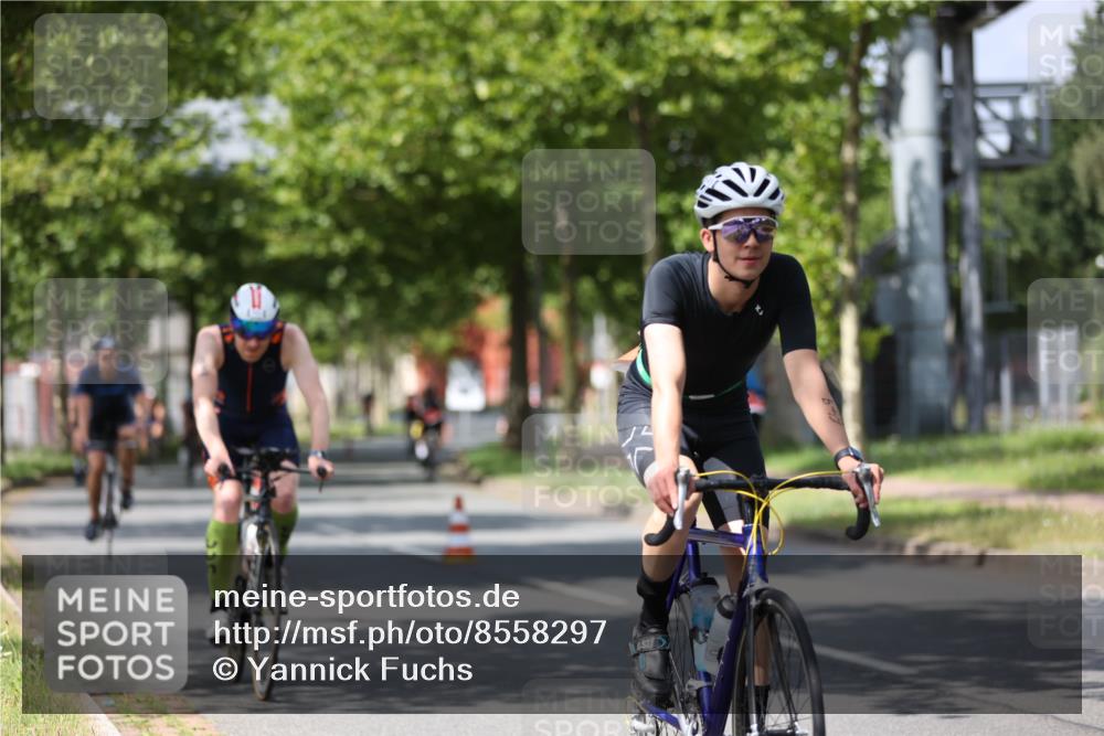 10.08.2025 - GEWOBA Citytriathlon Bremen Yannick Fuchs http://msf.ph/oto/8558297 10.08.2025 12:31:33 Radfahren 564, 616, 649, 654, 655, 788, 793, 863, 894, 905, 950 meine-sportfotos.de