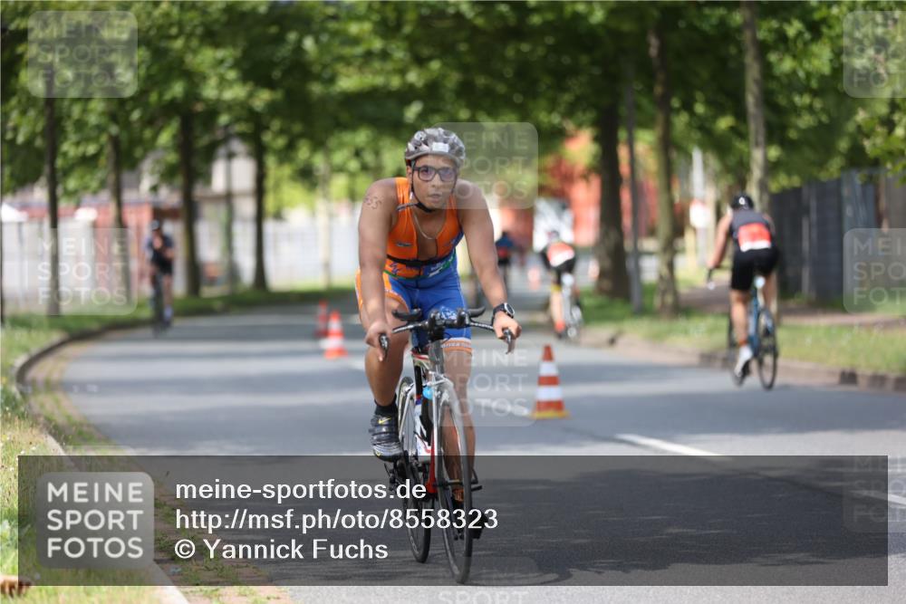 10.08.2025 - GEWOBA Citytriathlon Bremen Yannick Fuchs http://msf.ph/oto/8558323 10.08.2025 12:31:39 Radfahren 564, 616, 649, 654, 655, 666, 667, 788, 793, 863, 894, 950 meine-sportfotos.de