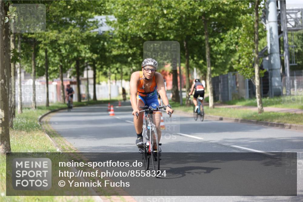 10.08.2025 - GEWOBA Citytriathlon Bremen Yannick Fuchs http://msf.ph/oto/8558324 10.08.2025 12:31:39 Radfahren 564, 616, 649, 654, 655, 666, 667, 788, 793, 863, 894, 950 meine-sportfotos.de