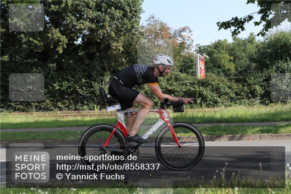 10.08.2025 - GEWOBA Citytriathlon Bremen Yannick Fuchs http://msf.ph/oto/8558337 10.08.2025 10:29:11 Radfahren 412, 424, 510 meine-sportfotos.de