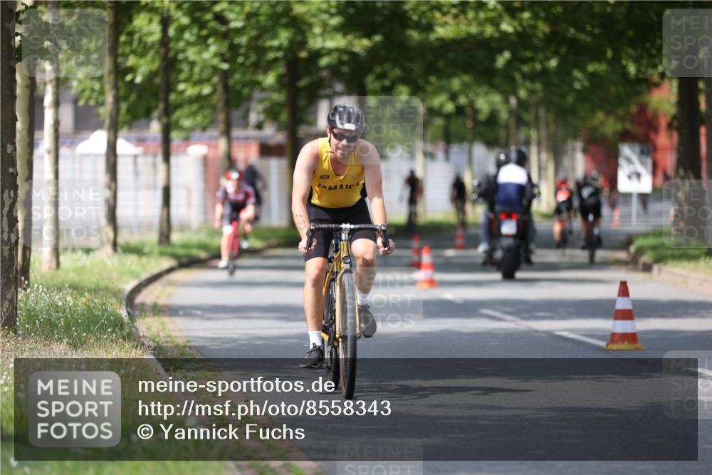 10.08.2025 - GEWOBA Citytriathlon Bremen Yannick Fuchs http://msf.ph/oto/8558343 10.08.2025 12:31:48 Radfahren 552, 564, 615, 627, 654, 655, 657, 666, 667, 689, 770, 788, 793, 839, 873, 950 meine-sportfotos.de