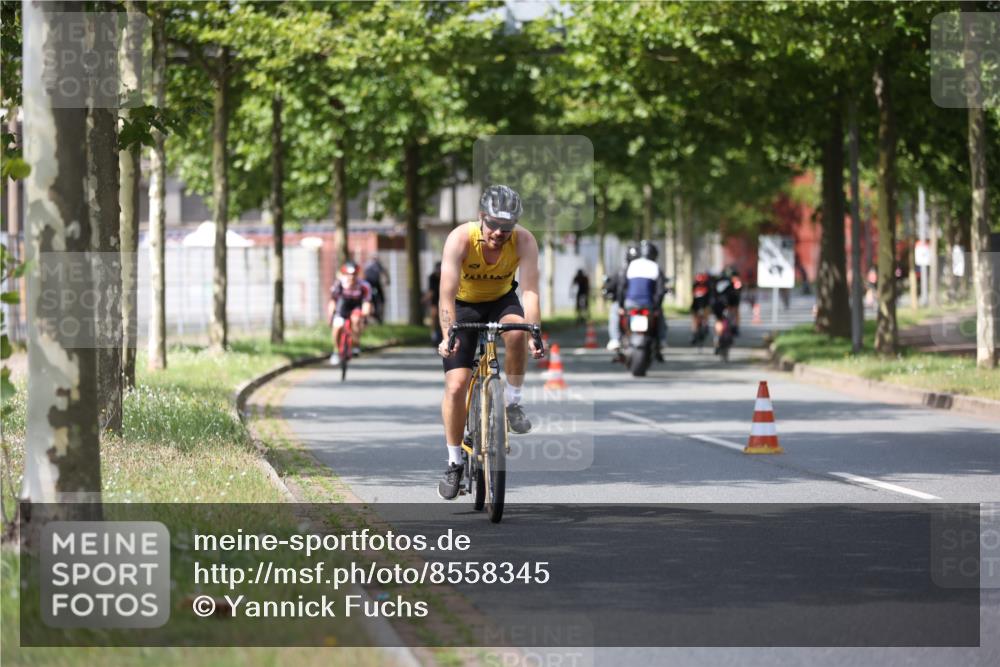 10.08.2025 - GEWOBA Citytriathlon Bremen Yannick Fuchs http://msf.ph/oto/8558345 10.08.2025 12:31:48 Radfahren 552, 564, 615, 627, 654, 655, 657, 666, 667, 689, 770, 788, 793, 839, 873, 950 meine-sportfotos.de