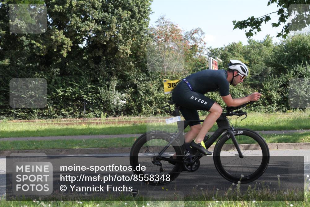 10.08.2025 - GEWOBA Citytriathlon Bremen Yannick Fuchs http://msf.ph/oto/8558348 10.08.2025 10:29:27 Radfahren 386, 509, 510 meine-sportfotos.de