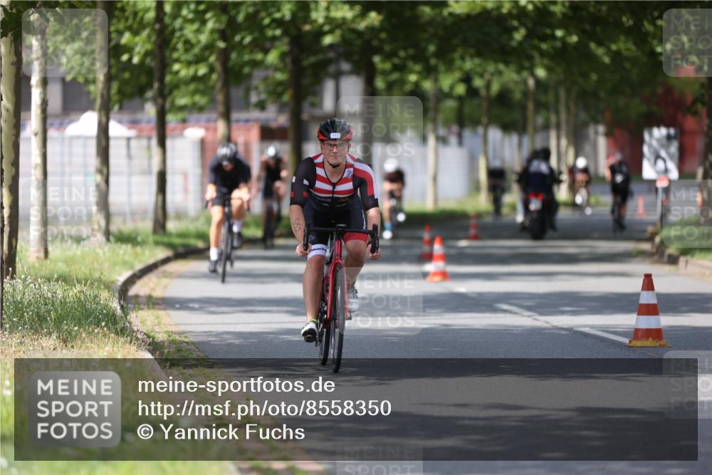 10.08.2025 - GEWOBA Citytriathlon Bremen Yannick Fuchs http://msf.ph/oto/8558350 10.08.2025 12:31:51 Radfahren 552, 615, 627, 654, 655, 657, 666, 667, 689, 770, 839, 857, 873, 876, 897, 950 meine-sportfotos.de