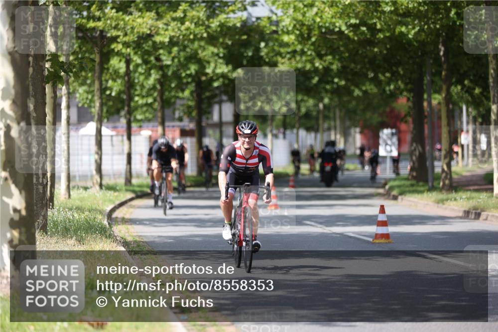 10.08.2025 - GEWOBA Citytriathlon Bremen Yannick Fuchs http://msf.ph/oto/8558353 10.08.2025 12:31:51 Radfahren 552, 615, 627, 654, 655, 657, 666, 667, 689, 770, 839, 857, 873, 876, 897, 950 meine-sportfotos.de