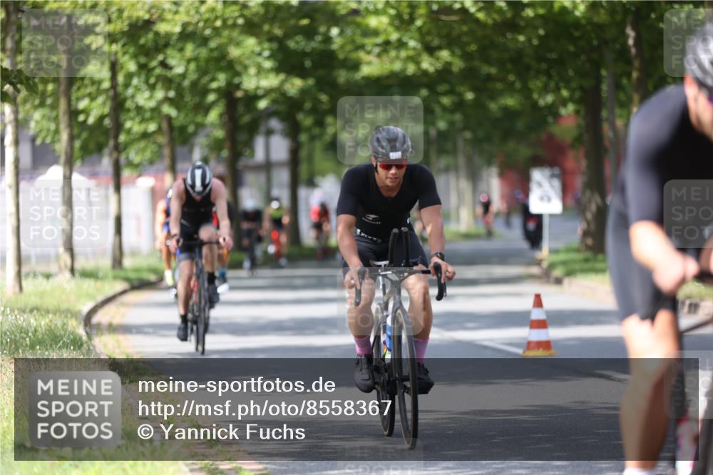 10.08.2025 - GEWOBA Citytriathlon Bremen Yannick Fuchs http://msf.ph/oto/8558367 10.08.2025 12:31:55 Radfahren 552, 615, 627, 657, 666, 667, 689, 770, 838, 839, 857, 873, 876, 888, 897 meine-sportfotos.de