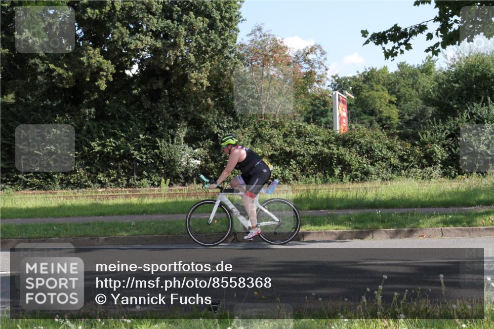 10.08.2025 - GEWOBA Citytriathlon Bremen Yannick Fuchs http://msf.ph/oto/8558368 10.08.2025 10:29:52 Radfahren 414, 423, 494 meine-sportfotos.de