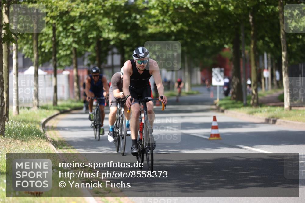 10.08.2025 - GEWOBA Citytriathlon Bremen Yannick Fuchs http://msf.ph/oto/8558373 10.08.2025 12:31:56 Radfahren 552, 615, 627, 657, 666, 667, 689, 770, 838, 839, 857, 873, 876, 888, 897 meine-sportfotos.de