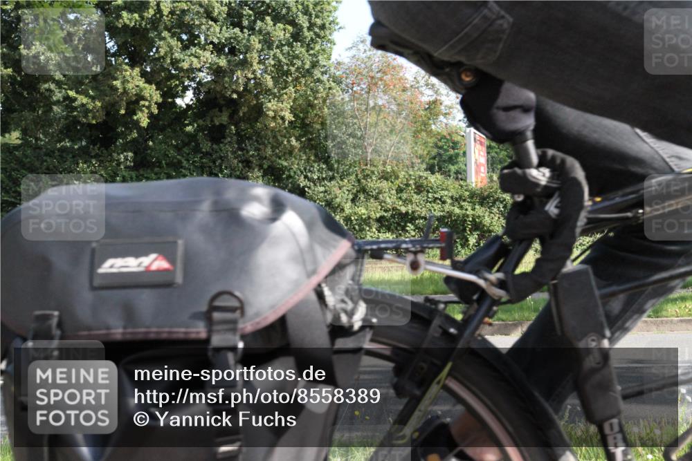 10.08.2025 - GEWOBA Citytriathlon Bremen Yannick Fuchs http://msf.ph/oto/8558389 10.08.2025 10:30:21 Radfahren 377, 433, 441 meine-sportfotos.de