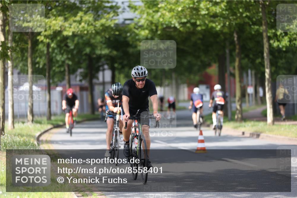 10.08.2025 - GEWOBA Citytriathlon Bremen Yannick Fuchs http://msf.ph/oto/8558401 10.08.2025 12:32:03 Radfahren 552, 615, 627, 657, 682, 689, 770, 806, 838, 839, 857, 873, 876, 888, 897 meine-sportfotos.de
