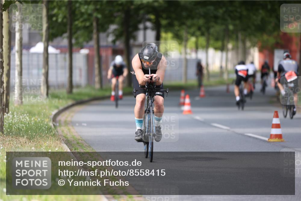 10.08.2025 - GEWOBA Citytriathlon Bremen Yannick Fuchs http://msf.ph/oto/8558415 10.08.2025 12:32:09 Radfahren 551, 615, 657, 682, 689, 735, 770, 806, 838, 839, 857, 873, 876, 888, 897 meine-sportfotos.de