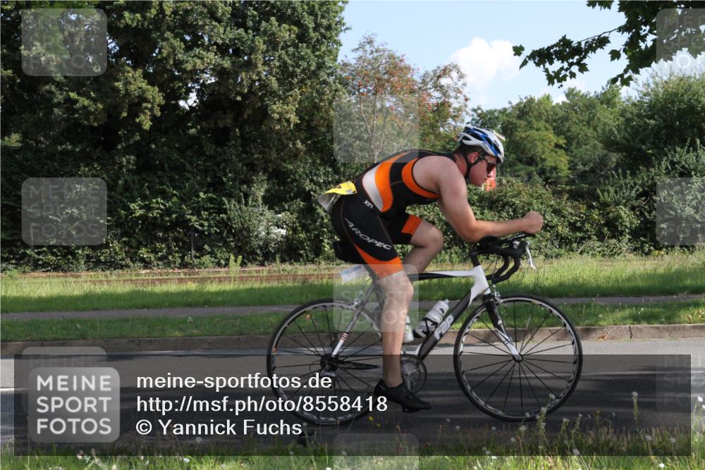 10.08.2025 - GEWOBA Citytriathlon Bremen Yannick Fuchs http://msf.ph/oto/8558418 10.08.2025 10:30:45 Radfahren 353, 376, 471, 476 meine-sportfotos.de