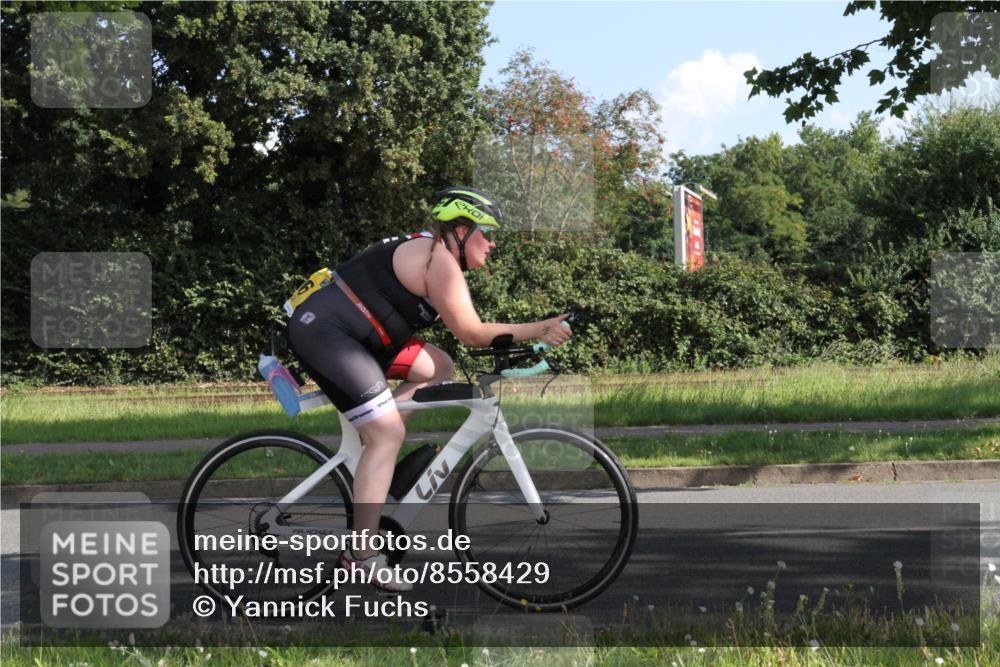 10.08.2025 - GEWOBA Citytriathlon Bremen Yannick Fuchs http://msf.ph/oto/8558429 10.08.2025 10:31:00 Radfahren 376, 476 meine-sportfotos.de
