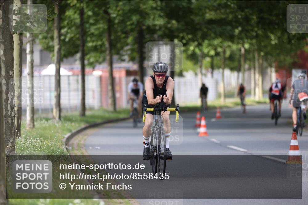 10.08.2025 - GEWOBA Citytriathlon Bremen Yannick Fuchs http://msf.ph/oto/8558435 10.08.2025 12:32:20 Radfahren 551, 641, 648, 682, 735, 776, 806, 840 meine-sportfotos.de