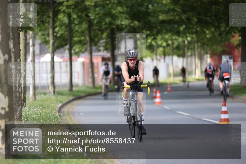 10.08.2025 - GEWOBA Citytriathlon Bremen Yannick Fuchs http://msf.ph/oto/8558437 10.08.2025 12:32:20 Radfahren 551, 641, 648, 682, 735, 776, 806, 840 meine-sportfotos.de