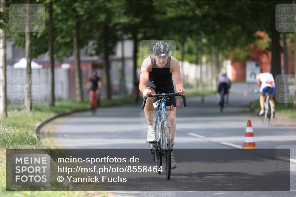 10.08.2025 - GEWOBA Citytriathlon Bremen Yannick Fuchs http://msf.ph/oto/8558464 10.08.2025 12:32:28 Radfahren 551, 641, 643, 648, 735, 776, 840, 959, 1017 meine-sportfotos.de