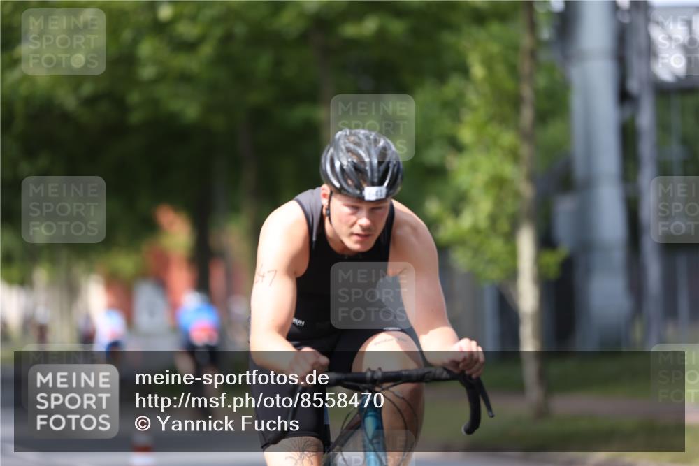 10.08.2025 - GEWOBA Citytriathlon Bremen Yannick Fuchs http://msf.ph/oto/8558470 10.08.2025 12:32:29 Radfahren 551, 641, 643, 648, 735, 776, 840, 959, 1017 meine-sportfotos.de