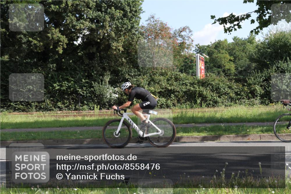 10.08.2025 - GEWOBA Citytriathlon Bremen Yannick Fuchs http://msf.ph/oto/8558476 10.08.2025 10:31:39 Radfahren  meine-sportfotos.de