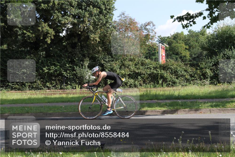 10.08.2025 - GEWOBA Citytriathlon Bremen Yannick Fuchs http://msf.ph/oto/8558484 10.08.2025 10:31:42 Radfahren  meine-sportfotos.de