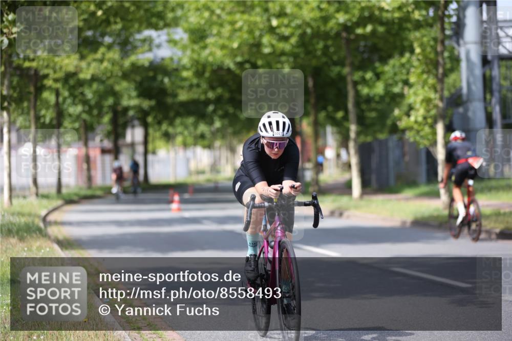 10.08.2025 - GEWOBA Citytriathlon Bremen Yannick Fuchs http://msf.ph/oto/8558493 10.08.2025 12:32:41 Radfahren 566, 641, 643, 840, 852, 959, 1017 meine-sportfotos.de