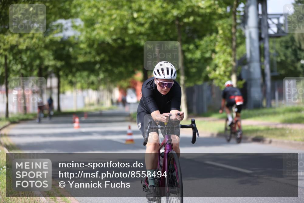 10.08.2025 - GEWOBA Citytriathlon Bremen Yannick Fuchs http://msf.ph/oto/8558494 10.08.2025 12:32:41 Radfahren 566, 641, 643, 840, 852, 959, 1017 meine-sportfotos.de