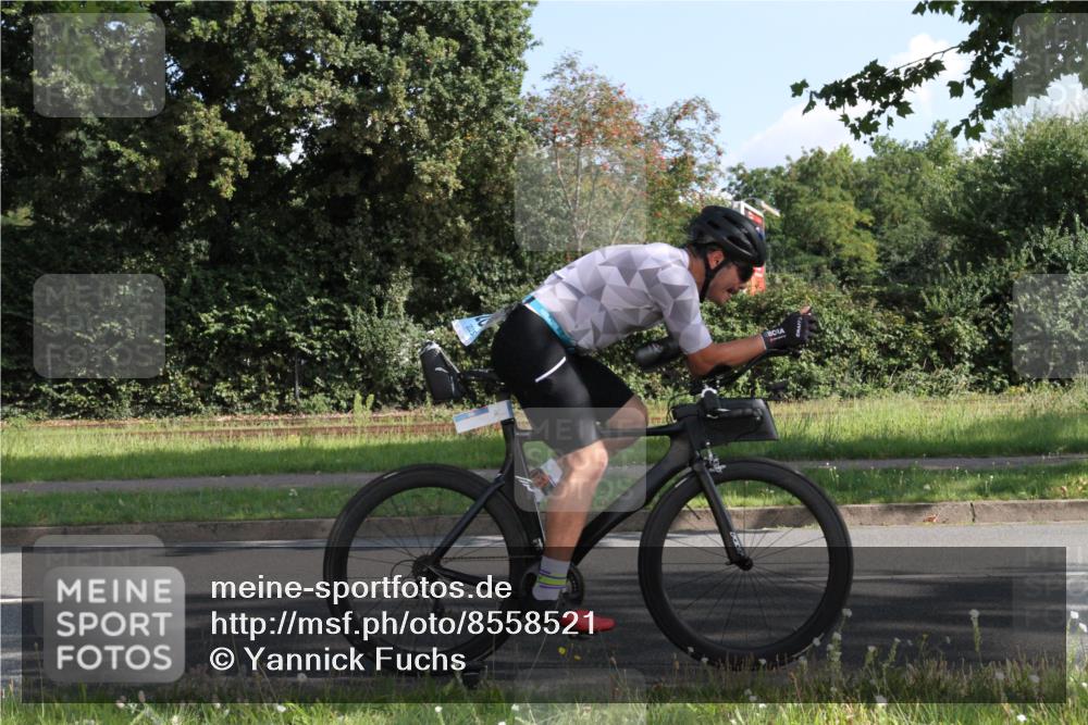 10.08.2025 - GEWOBA Citytriathlon Bremen Yannick Fuchs http://msf.ph/oto/8558521 10.08.2025 10:32:09 Radfahren 205, 370, 405, 508 meine-sportfotos.de