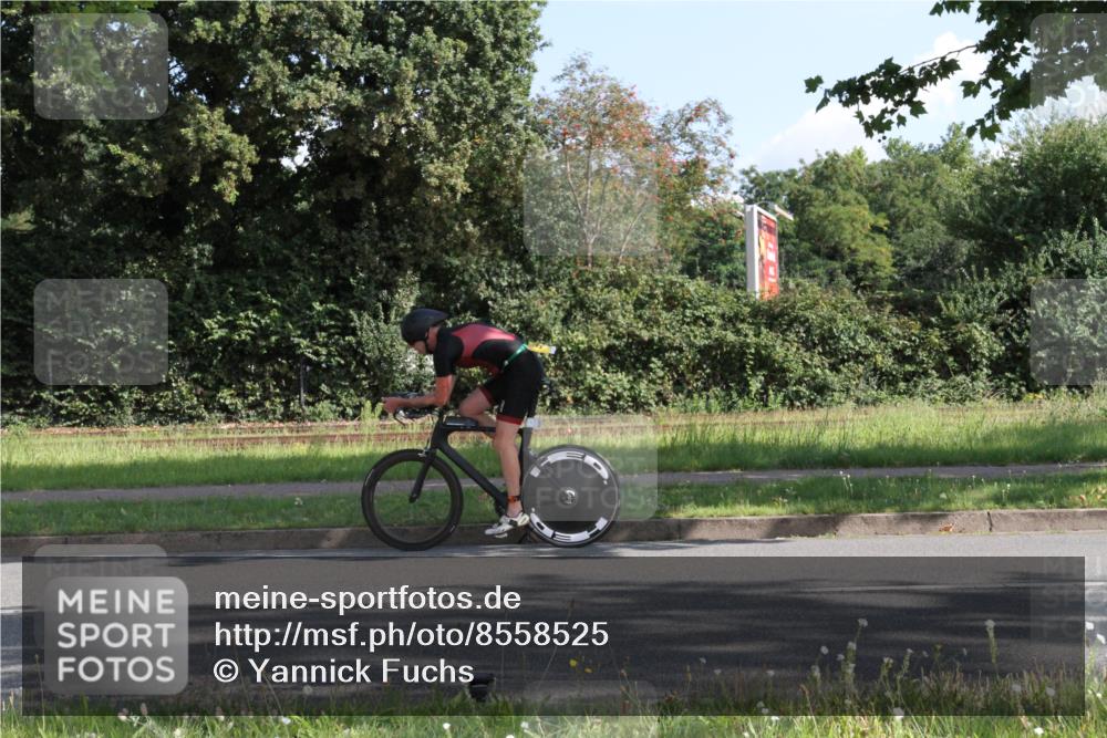 10.08.2025 - GEWOBA Citytriathlon Bremen Yannick Fuchs http://msf.ph/oto/8558525 10.08.2025 10:32:13 Radfahren 205, 354, 408, 508 meine-sportfotos.de