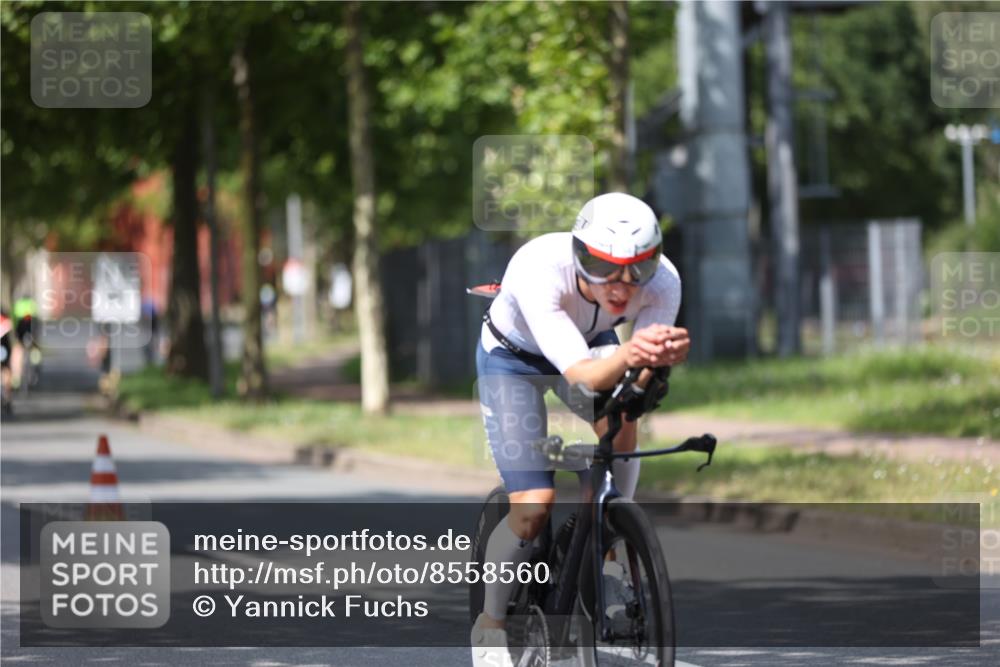 10.08.2025 - GEWOBA Citytriathlon Bremen Yannick Fuchs http://msf.ph/oto/8558560 10.08.2025 12:33:08 Radfahren 554, 604, 626, 664, 708, 715, 738, 824, 836, 859, 1010, 1016 meine-sportfotos.de