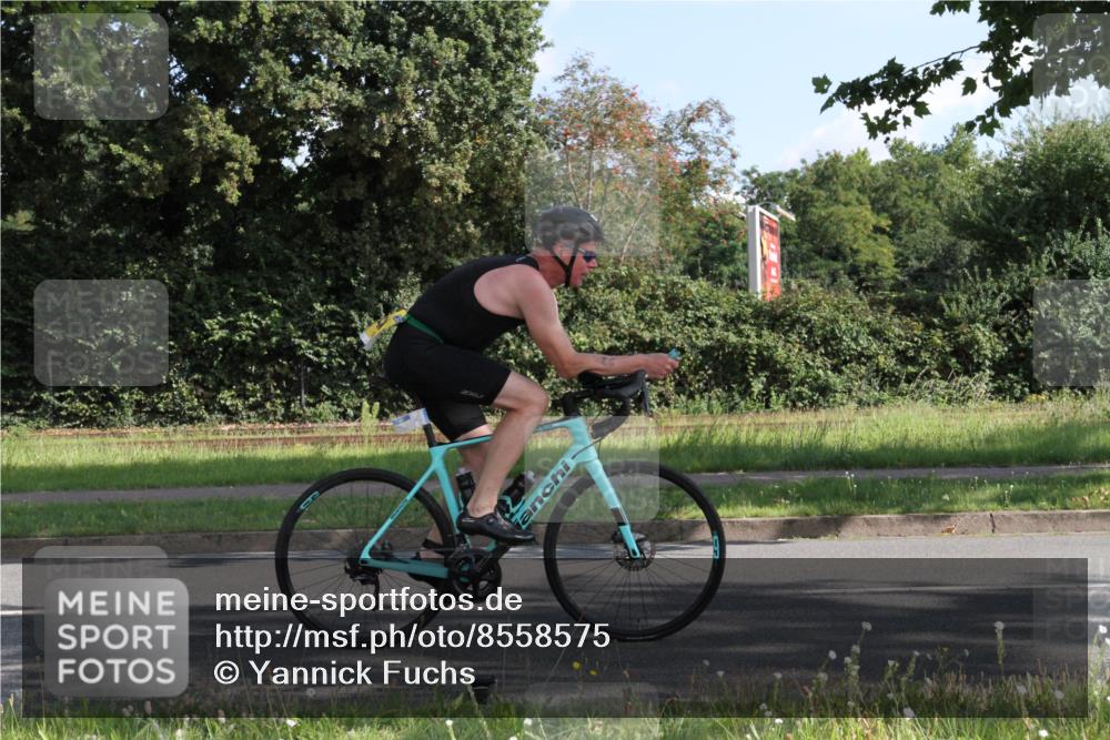 10.08.2025 - GEWOBA Citytriathlon Bremen Yannick Fuchs http://msf.ph/oto/8558575 10.08.2025 10:32:35 Radfahren 349, 354, 406, 408, 426, 432, 473, 483, 502 meine-sportfotos.de
