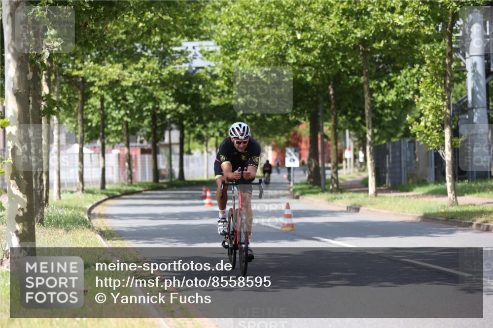 10.08.2025 - GEWOBA Citytriathlon Bremen Yannick Fuchs http://msf.ph/oto/8558595 10.08.2025 12:33:30 Radfahren 820, 836, 859 meine-sportfotos.de
