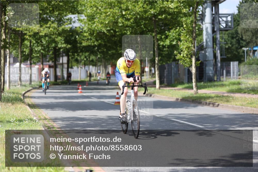 10.08.2025 - GEWOBA Citytriathlon Bremen Yannick Fuchs http://msf.ph/oto/8558603 10.08.2025 12:33:42 Radfahren 560, 635, 741, 820, 856, 895 meine-sportfotos.de