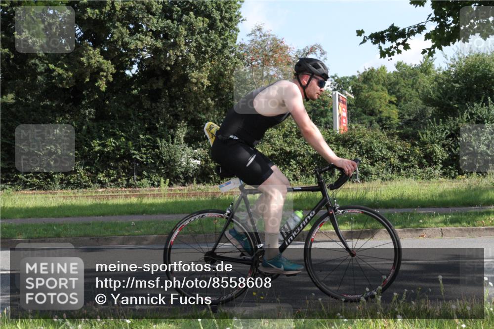 10.08.2025 - GEWOBA Citytriathlon Bremen Yannick Fuchs http://msf.ph/oto/8558608 10.08.2025 10:32:53 Radfahren 355, 371, 384, 390, 430, 483 meine-sportfotos.de