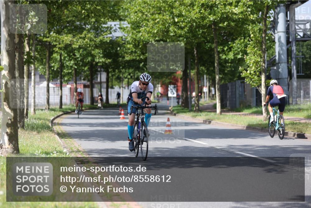 10.08.2025 - GEWOBA Citytriathlon Bremen Yannick Fuchs http://msf.ph/oto/8558612 10.08.2025 12:33:45 Radfahren 560, 635, 741, 820, 856, 858, 895 meine-sportfotos.de
